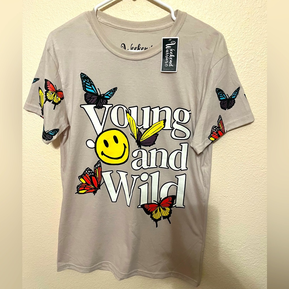 Weekend Warrior Tan Graphic T-shirt Size Medium